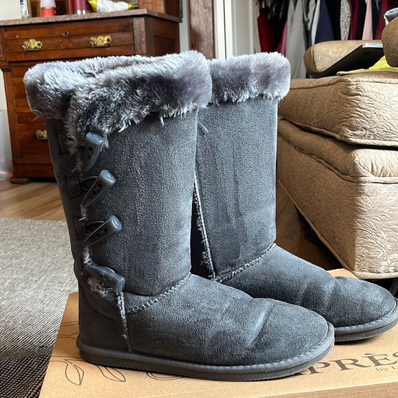 Women’s Winter fuzzy boots - Picture 1 of 6
